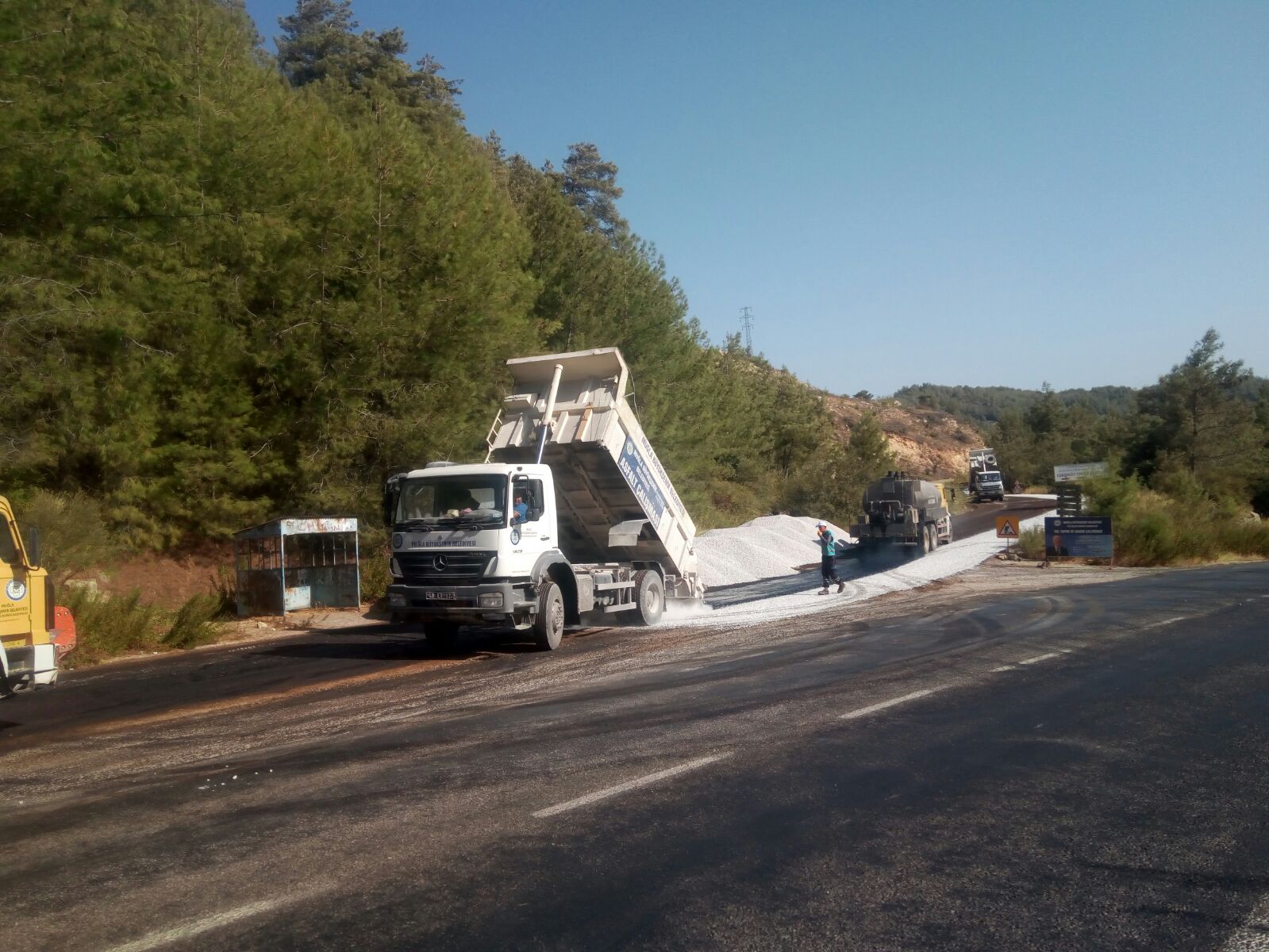 MİLAS’TA 473 KM YOL ÇALIŞMASI