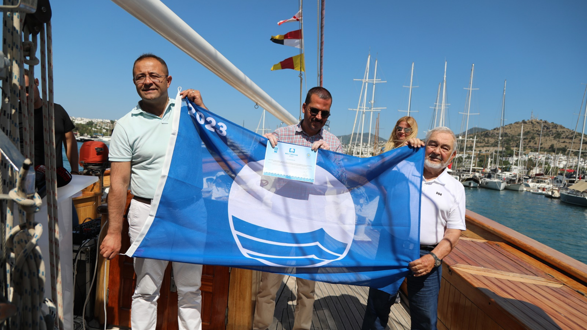 Mavi Bayrak Alan İlk Türk Eğitim Gemisi STS Bodrum