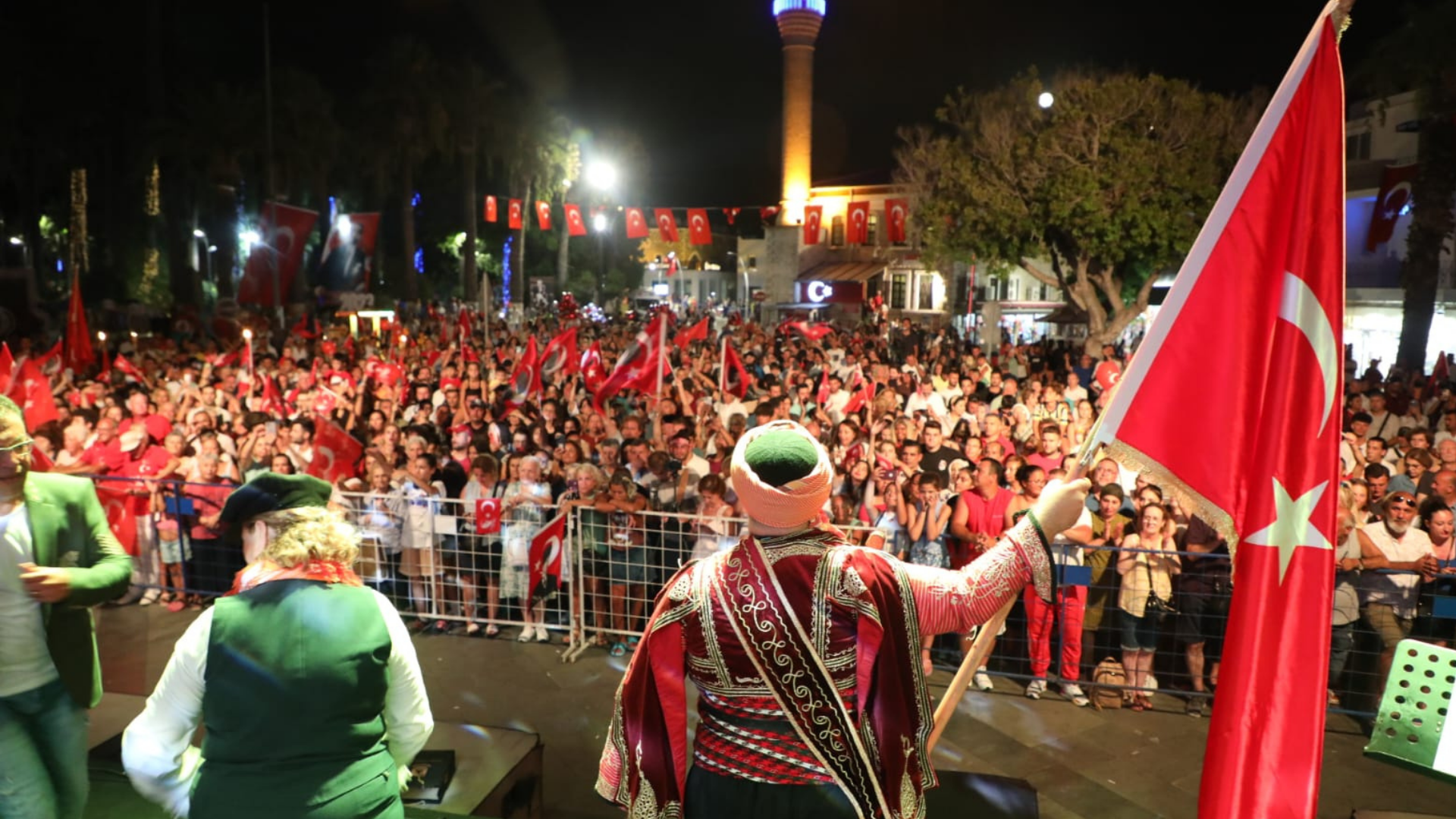 Bodrum Meydanlarında Zafer Bayramı Coşkusu