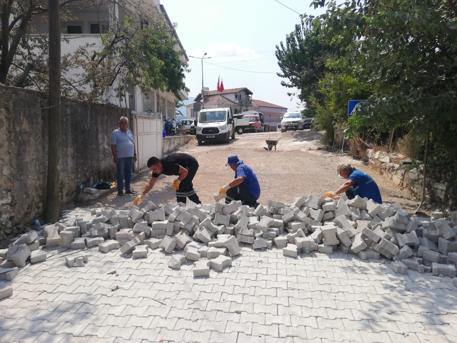 Büyükşehir Parke Kaplama Çalışmalarına Devam Ediyor