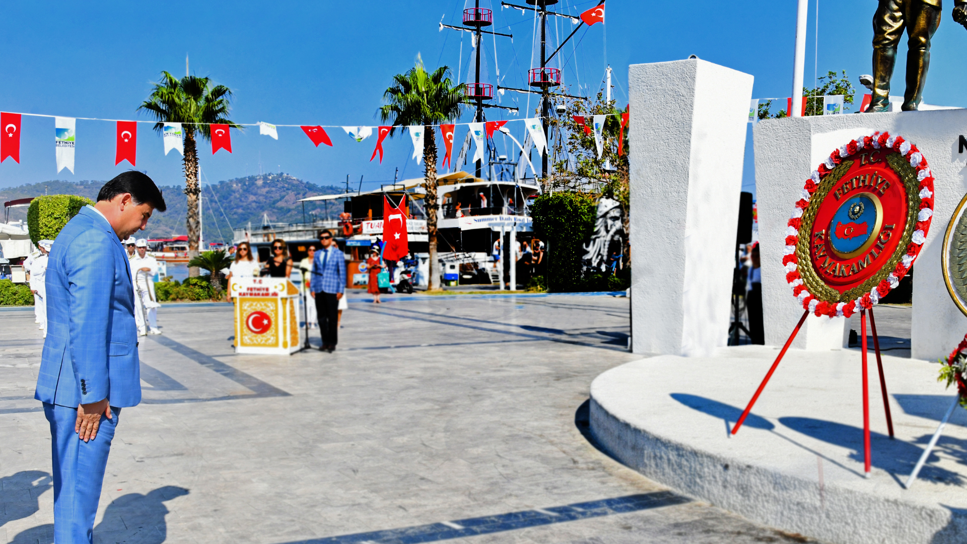 Karaca, “Şanlı Zaferlerimizi Yarınlara Taşımak Boynumuzun Borcudur.” 