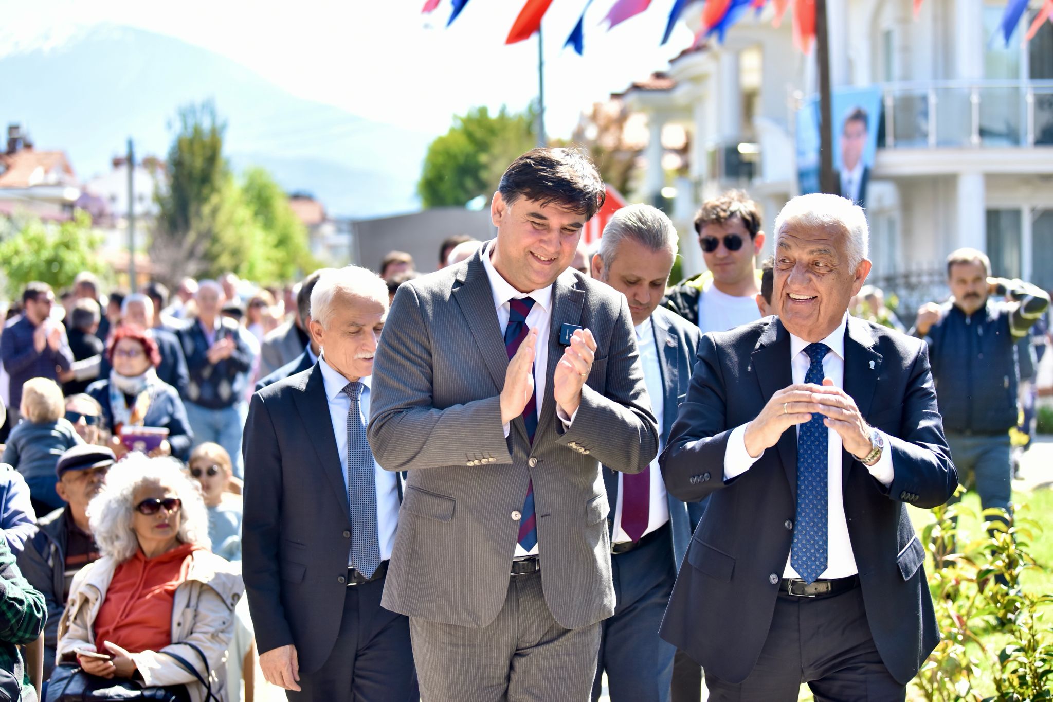 Fethiye’de, Foça’ya Yeni Çay Bahçesi Açıldı