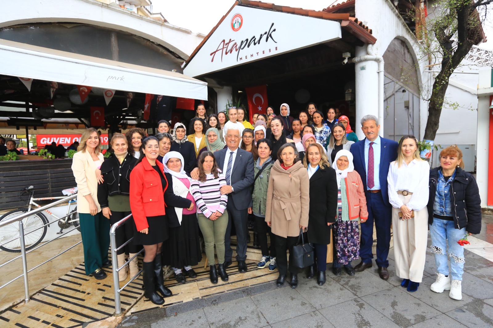 Büyükşehir, 8 Mart’ta Hiç Sinemaya Gitmeyen Kadınları Sinema İle Buluşturdu