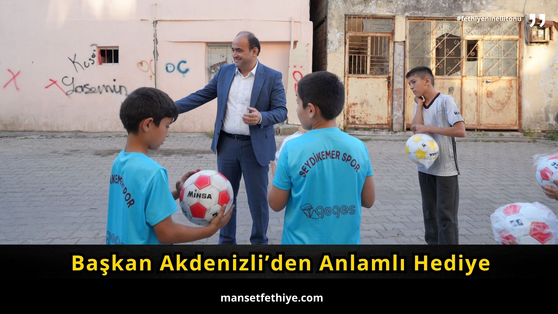 Başkan Akdenizli’den Anlamlı Hediye